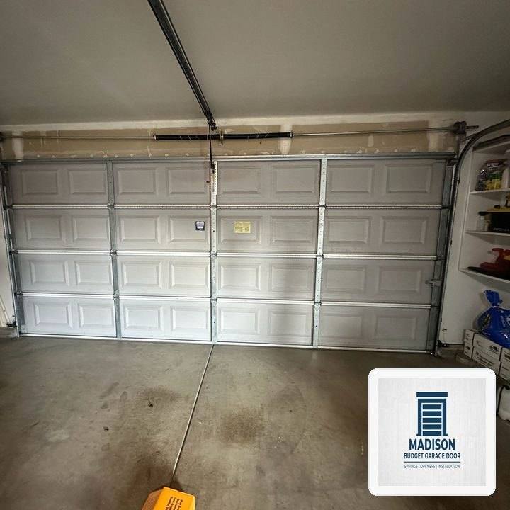 Madison Budget Garage Door Dispatch in Seabrook (Kemah Area): Heavy-Duty EPDM Perimeter & Bottom Seal Weatherproofing - Seabrook, TX